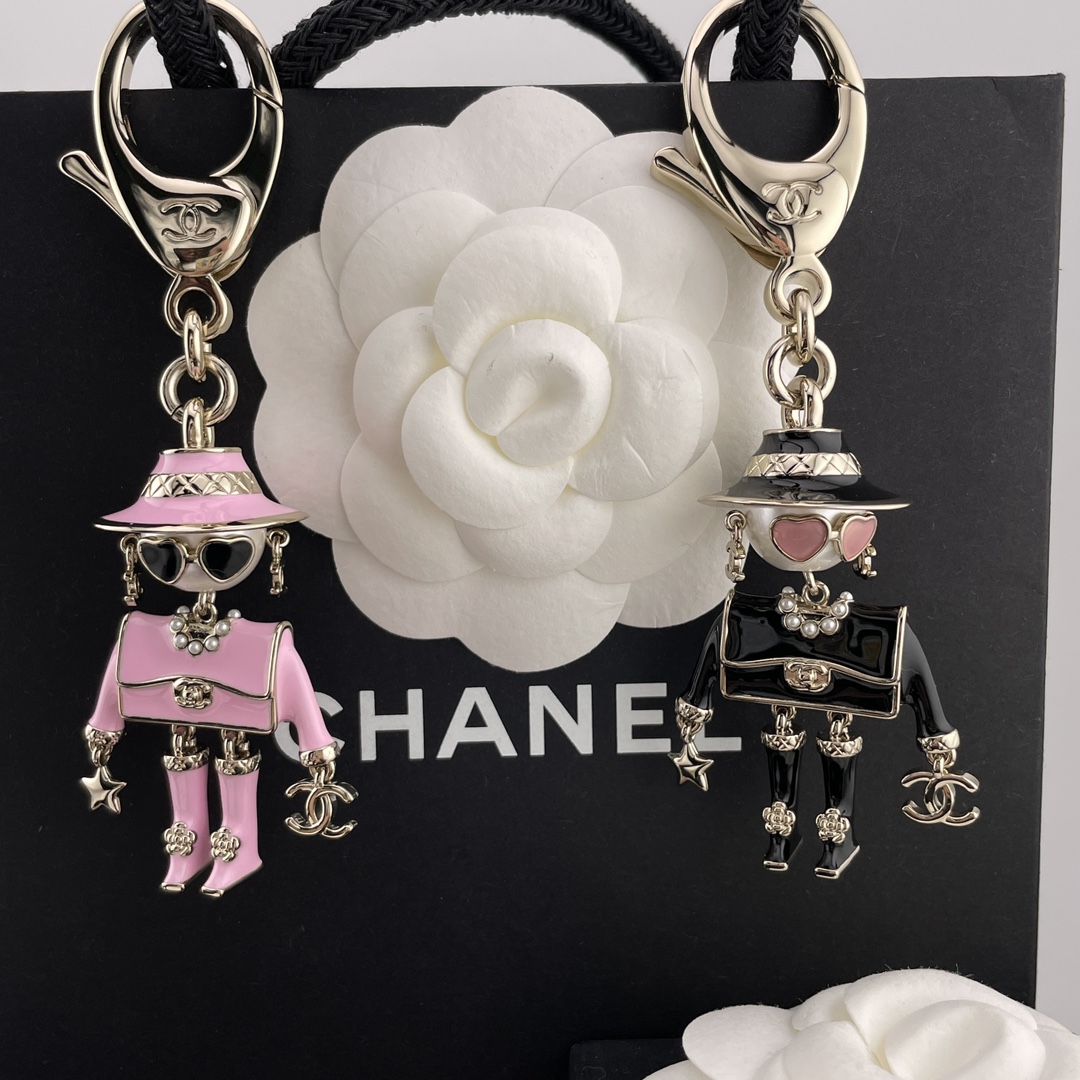 【【香权志龙钥匙扣】巨巨巨。爆款❗️Z 8500！量大咨询客Fu，25B最新款❗️超爆❤️‍。现货。老规