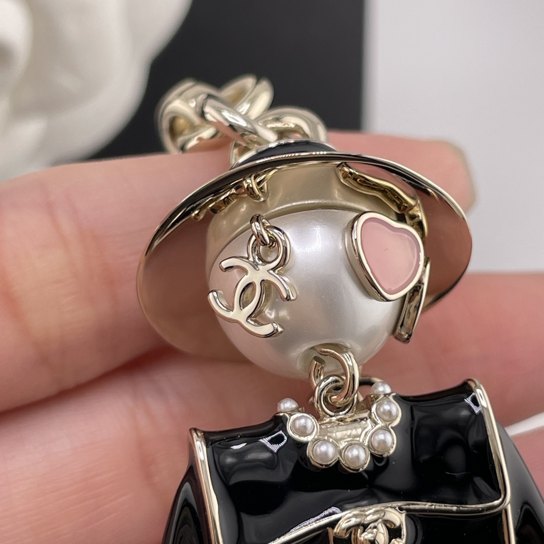 【【香权志龙钥匙扣】巨巨巨。爆款❗️Z 8500！量大咨询客Fu，25B最新款❗️超爆❤️‍。现货。老规