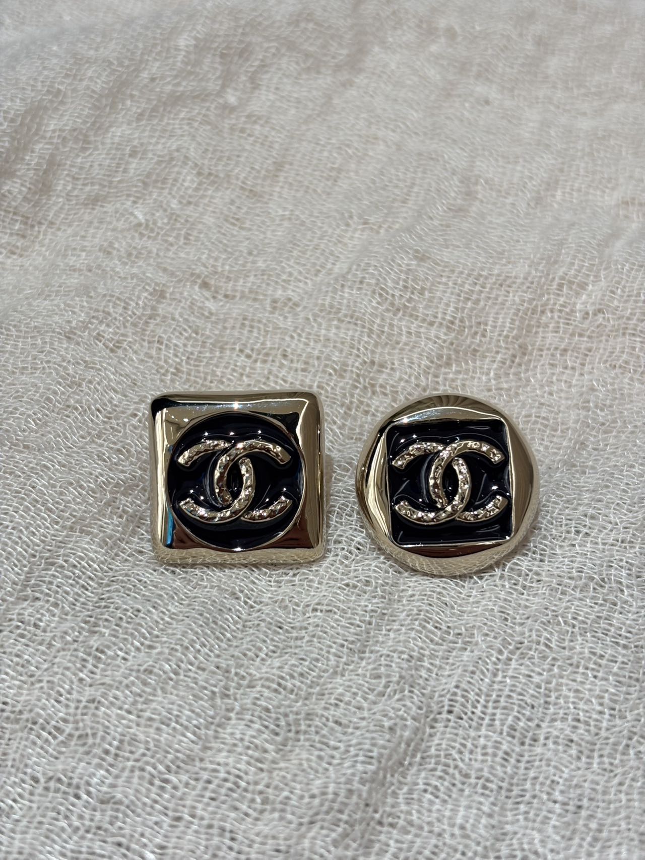 NO:647390,A large number of new fragrance models are coming [wit], chanel, Cartier high-end jewelry19860909香家最新款大批新款来袭[机智],,chanel,卡迪亚高端饰品,Jewelry