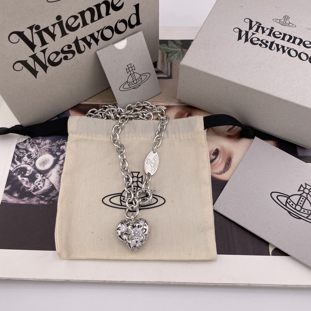 NO:635881,88220【VivienneWestwood】Z! Baby, what is a happy planet? Come on, this is a happy planet!  Beautiful three-dimensional love necklace!  Highly recommended, you must enter, you will definitely enter with your eyes closed!  The pure crown ball is a classic symbol, and the shining rings of Saturn outline the future as the waves flow, opening up a new encounter with the future!  The diamonds on our love planet Saturn are also custom-made Swarovski rhinestones, not just made with plastic beads and diamonds on the market!  When you get your hands on it, you can completely feel its texture, feel and luster. The rhinestone embellishment appears on the design of Saturn, adding a lot of cool and fashionable pretty looks, making the punk look a little girly at the same time, bringing with it a group of fashion fans!  It’s really beautiful, can be salty or sweet, pure or delicious!  I fell in love at first sight, it is definitely a leader in the 'practical + high-end' world, an absolute yyds, an absolute treasure, a bracelet that will never go out of style!  Recommended for wall cracks!  ,,necklace,bracelet,Cardia high-end jewelry1986090988220【VivienneWestwood】Z !宝宝,什么是快乐星球,来,这就是快乐星球！绝美立体爱心项链！重磅推荐,一定要入,闭眼入准没错！纯粹王冠球是经典的象征,闪耀土星环勾勒未来波光流转间,开启一场与未来的崭新际遇！我们爱心土星上边的钻也是定制的施华洛水钻,而非市面上随随便便用个塑料珠子和钻就做出来的！拿到手完完全全可以感受到它的质感,手感,光泽感超nice用水钻的点缀出现在土星的设计上,增添不少冷艳时髦的俏丽模样,使得朋克同时又有点小少女,自带一群时尚粉！真的敲好看,可盐可甜,可纯可欲！一眼便钟情,绝对是“实用+高级”界的杠把子,绝对的yyds,绝对的宝藏永不过时的手链！墙裂推荐一套入！,,necklace,bracelet,卡迪亚高端饰品,Jewelry