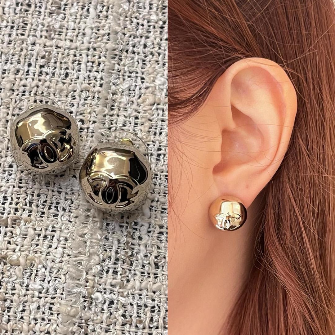 Chanel 高品质 细节如图 香不规则金属半球耳钉Z
