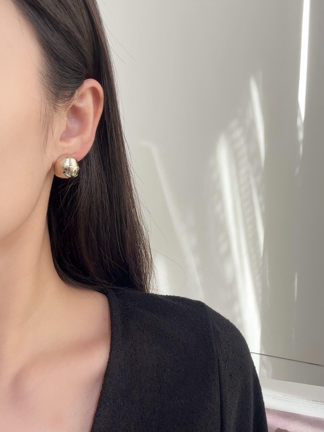 Chanel 高品质 细节如图 香不规则金属半球耳钉Z