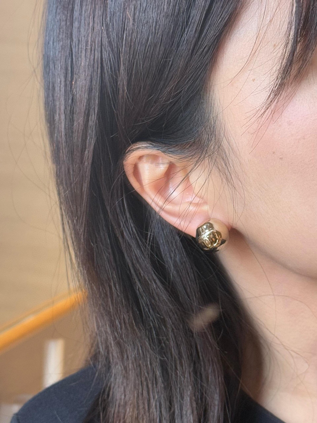 Chanel 高品质 细节如图 香不规则金属半球耳钉Z