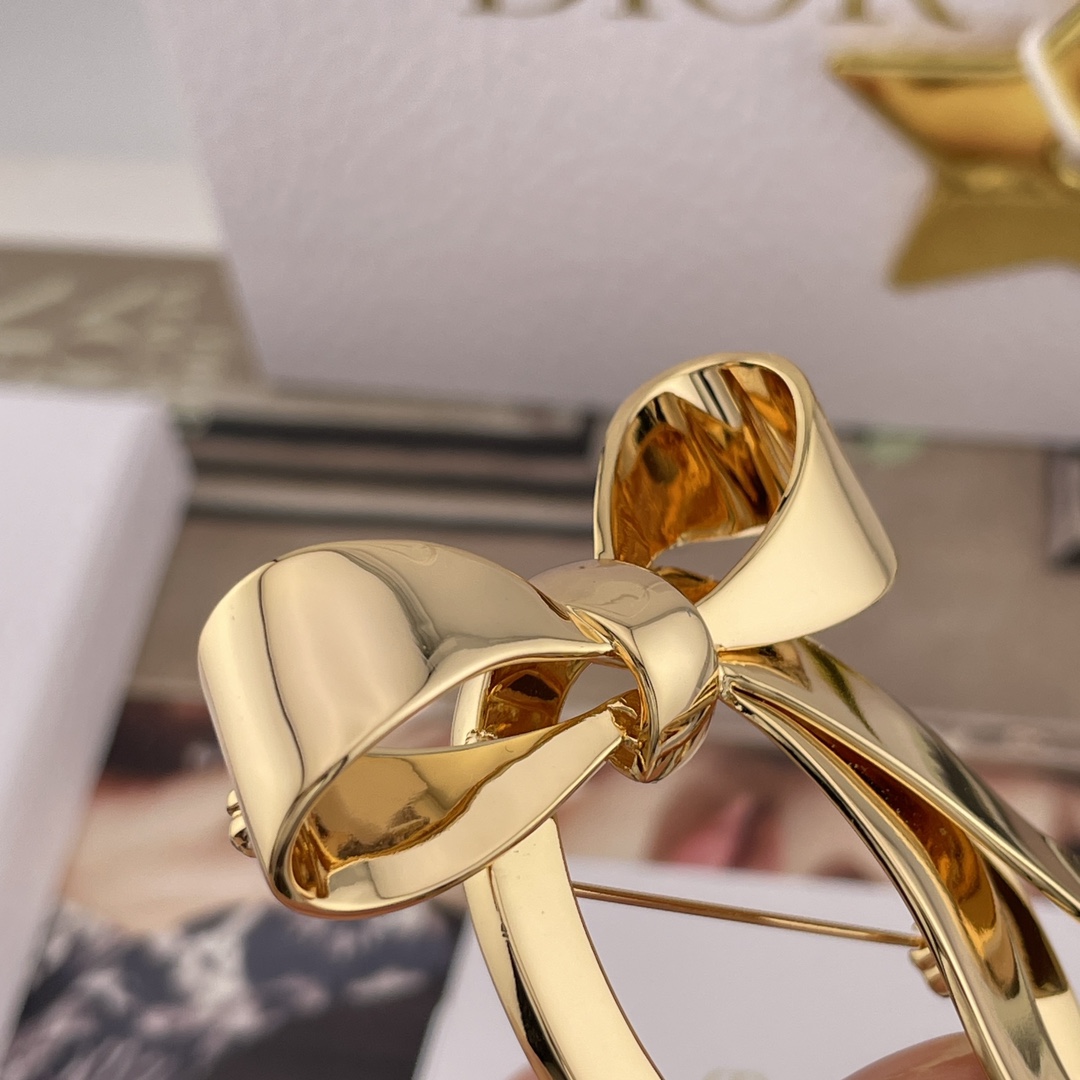 【【D 立体蝴蝶结椭圆胸针】D!or vintage系列，越看越好看，丝毫不亚于Ch@nel的vinta