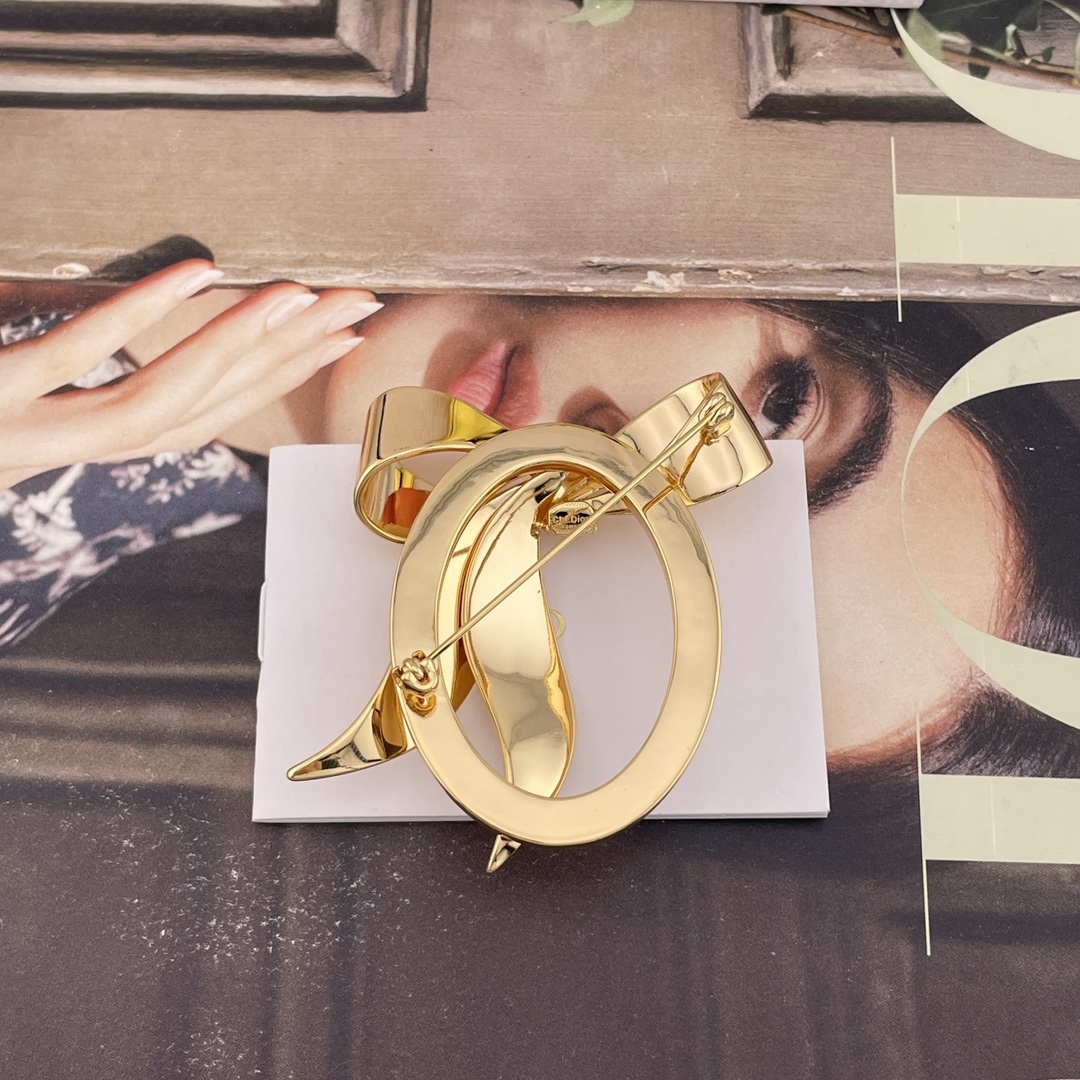 【【D 立体蝴蝶结椭圆胸针】D!or vintage系列，越看越好看，丝毫不亚于Ch@nel的vinta