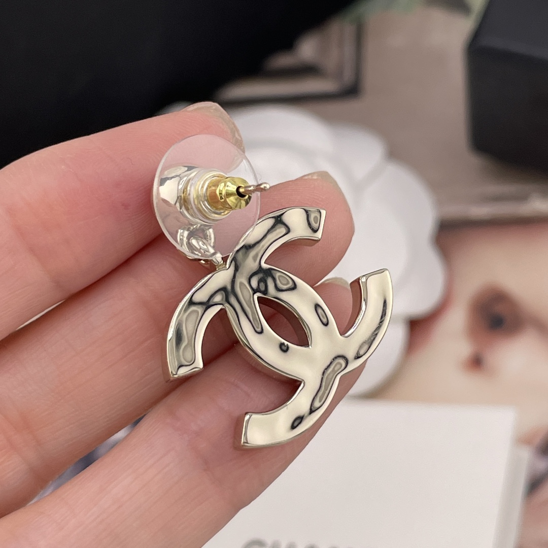 【【香钻吊仿牛仔拼钻双c耳钉】Z 5500！量大咨询客Fu❗️26早春最。爆款仿牛仔系列❗️巨巨巨火爆。