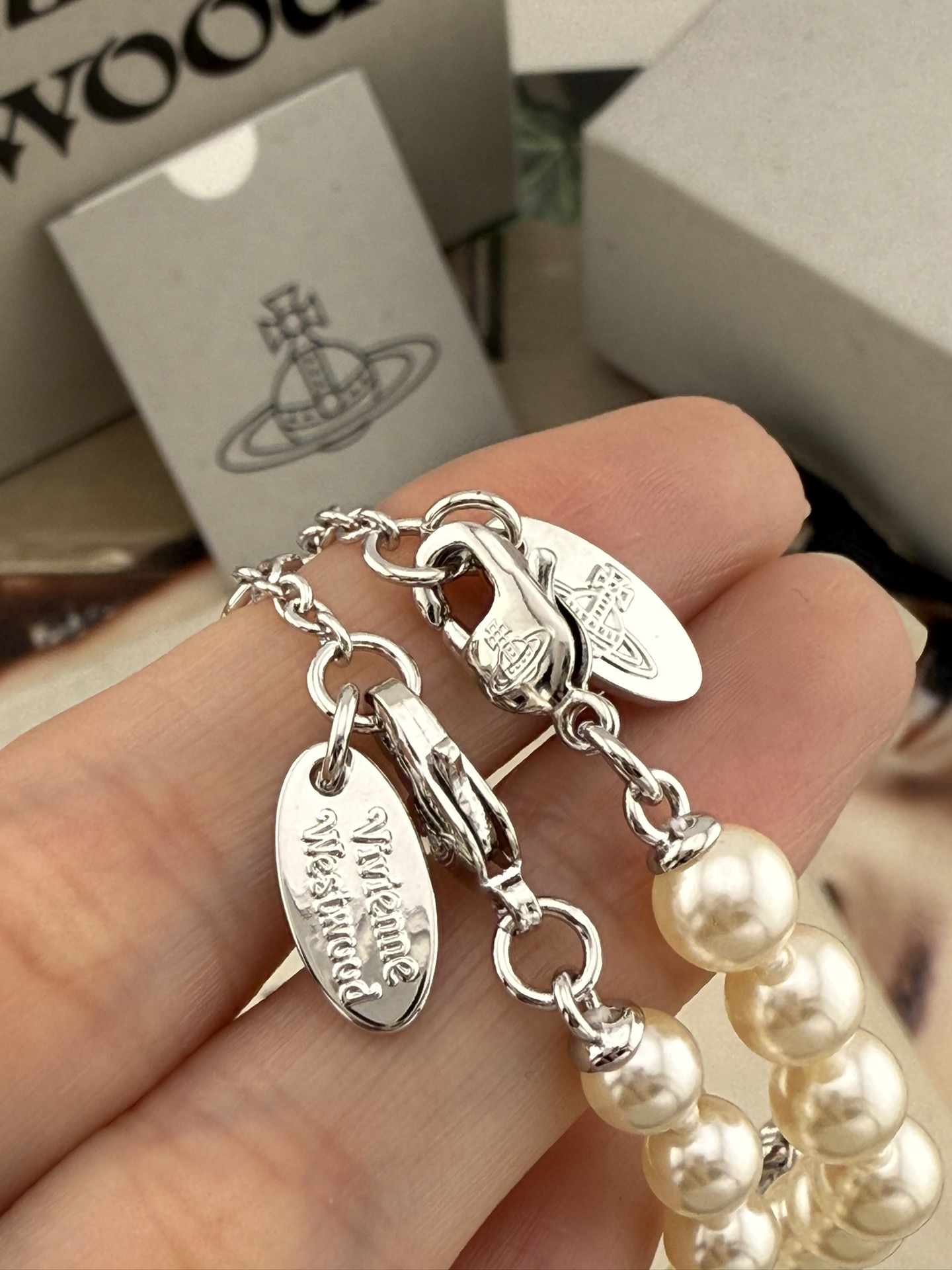 【【VivienneWestwood】宝宝，什么是快乐星球，来，这就是快乐星球！绝美两件套珍珠字母星球手