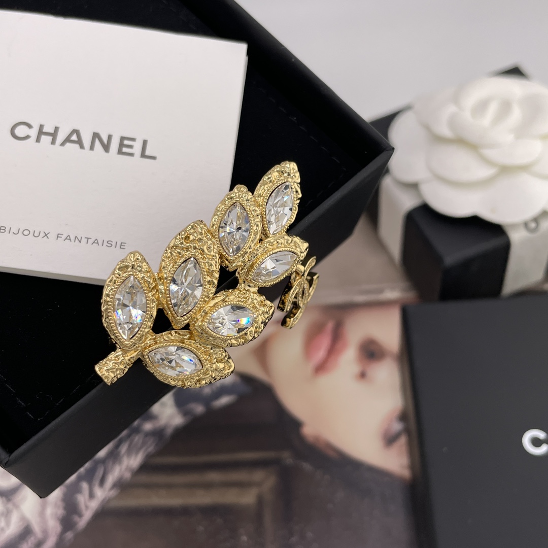 【【香马眼钻麦穗胸针】Z 6300！量大咨询客Fu❗️26早春最新款绝美系列！现货。老规矩先到先得！太太