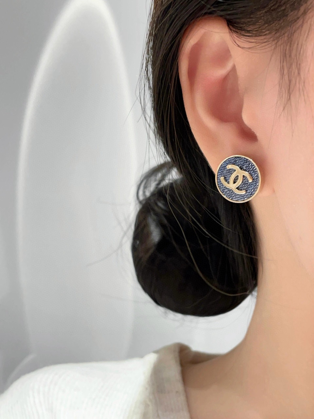 Chanel 高品质 细节如图 香双c圆形牛仔耳钉Z