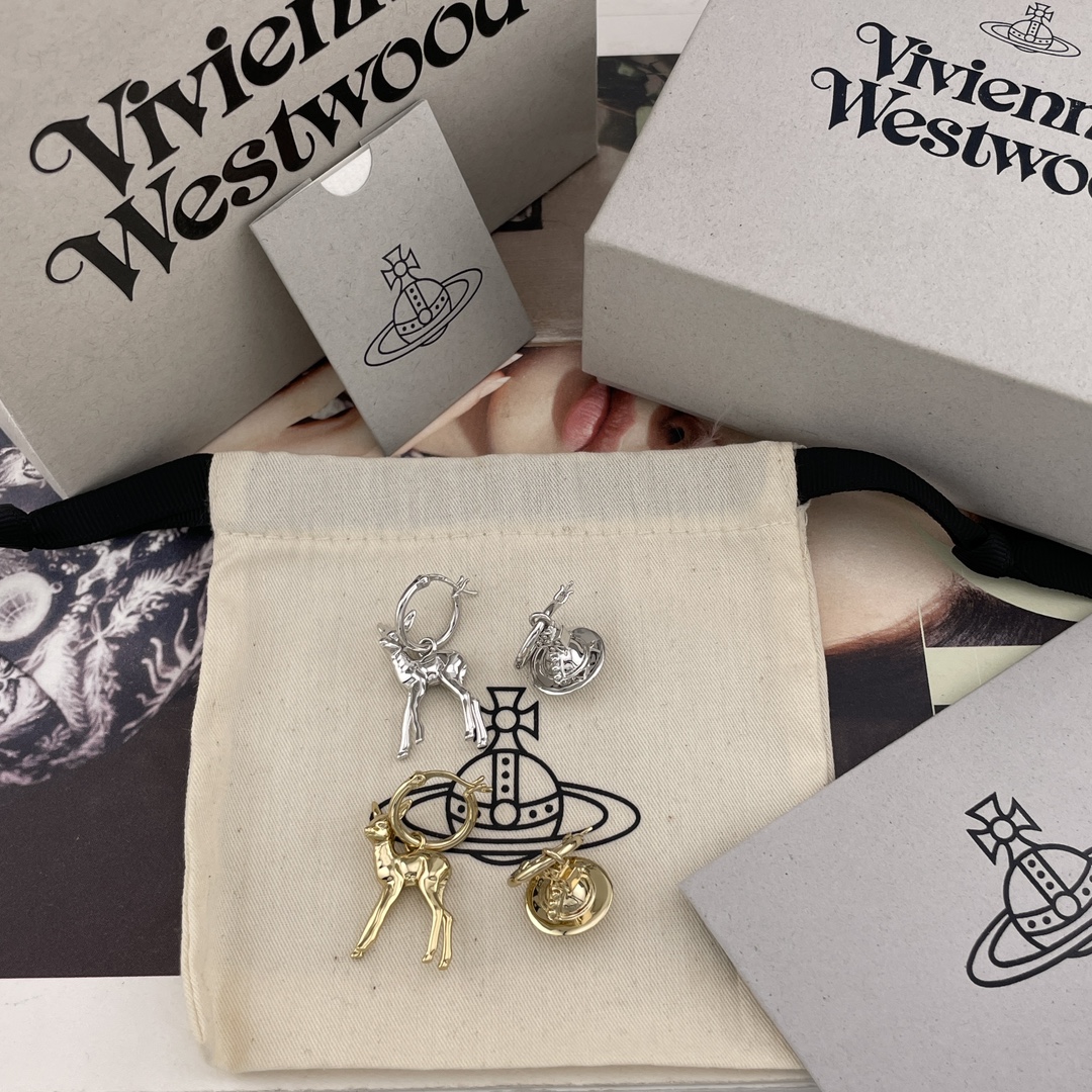 NO:714472,88180【Vivienne Westwood】Baby, what is a happy planet? Come on, this is a happy planet!  Love it so much!  Juejuezi's three-dimensional deer-Saturn asymmetric design, it is highly recommended to close your eyes and enter it accurately!  The pure crown ball is a classic symbol, and the shining rings of Saturn outline the future as the waves flow, opening up a new encounter with the future!  I love it so much. When I get it, I can completely feel its texture, feel and gloss. It’s so nice and exquisite!  It adds a lot of cool and fashionable pretty looks, making the punk look a little girly at the same time, bringing with it a group of fashion fans!  It’s really beautiful, can be salty or sweet, pure or delicious!  Fall in love at first sight, definitely the leader in the 'practical + high-end' world, absolute yyds, absolute treasure, timeless Saturn, Cardia high-end jewelry1986090988180【Vivienne Westwood】宝宝,什么是快乐星球,来,这就是快乐星球！太爱啦！绝绝子立体小鹿土星不对称设计,重磅推荐闭眼入准没错！纯粹王冠球是经典的象征,闪耀土星环勾勒未来波光流转间,开启一场与未来的崭新际遇！太爱啦拿到手完完全全可以感受到它的质感,手感,光泽感超nice超级精致！增添不少冷艳时髦的俏丽模样,使得朋克同时又有点小少女,自带一群时尚粉！真的敲好看,可盐可甜,可纯可欲！一眼便钟情,绝对是“实用+高级”界的杠把子,绝对的yyds,绝对的宝藏永不过时的土星,,卡迪亚高端饰品,Jewelry
