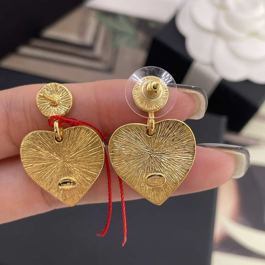 【】 Z VS 我们！认准我们家出品！只对标官网❗️无限放大对比！饰品类的工艺现在对于我们来说，完完全全