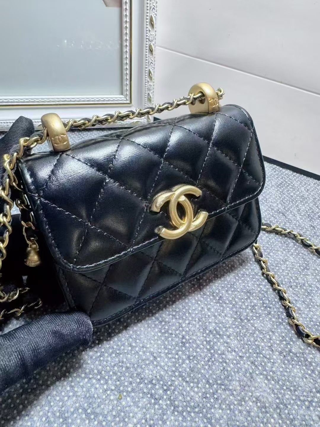 Ohanel 21新品 油腊牛皮 双金属球mini小迷腰包  双金球调节长度解锁多种背法可肩背 斜挎