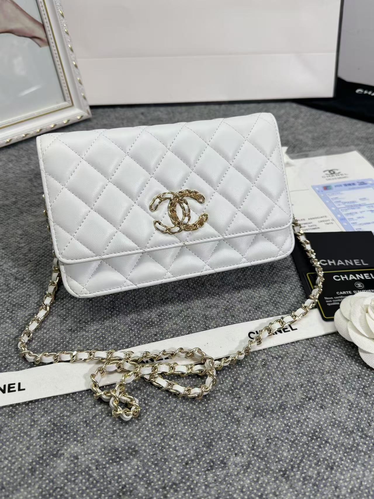Chane ap-1794  2020新款进口羊皮woc太爱了!一眼就看上logo比经典款的大 一半穿皮