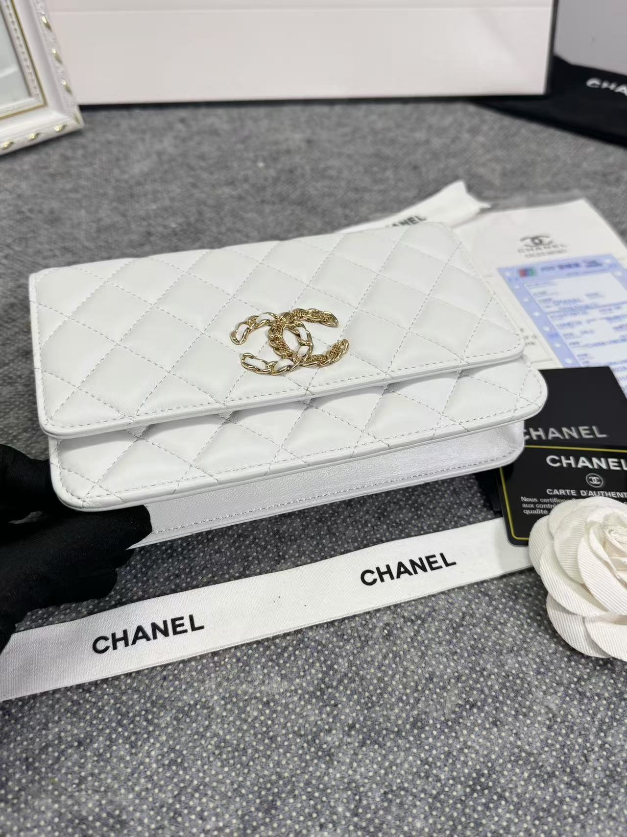 Chane ap-1794  2020新款进口羊皮woc太爱了!一眼就看上logo比经典款的大 一半穿皮