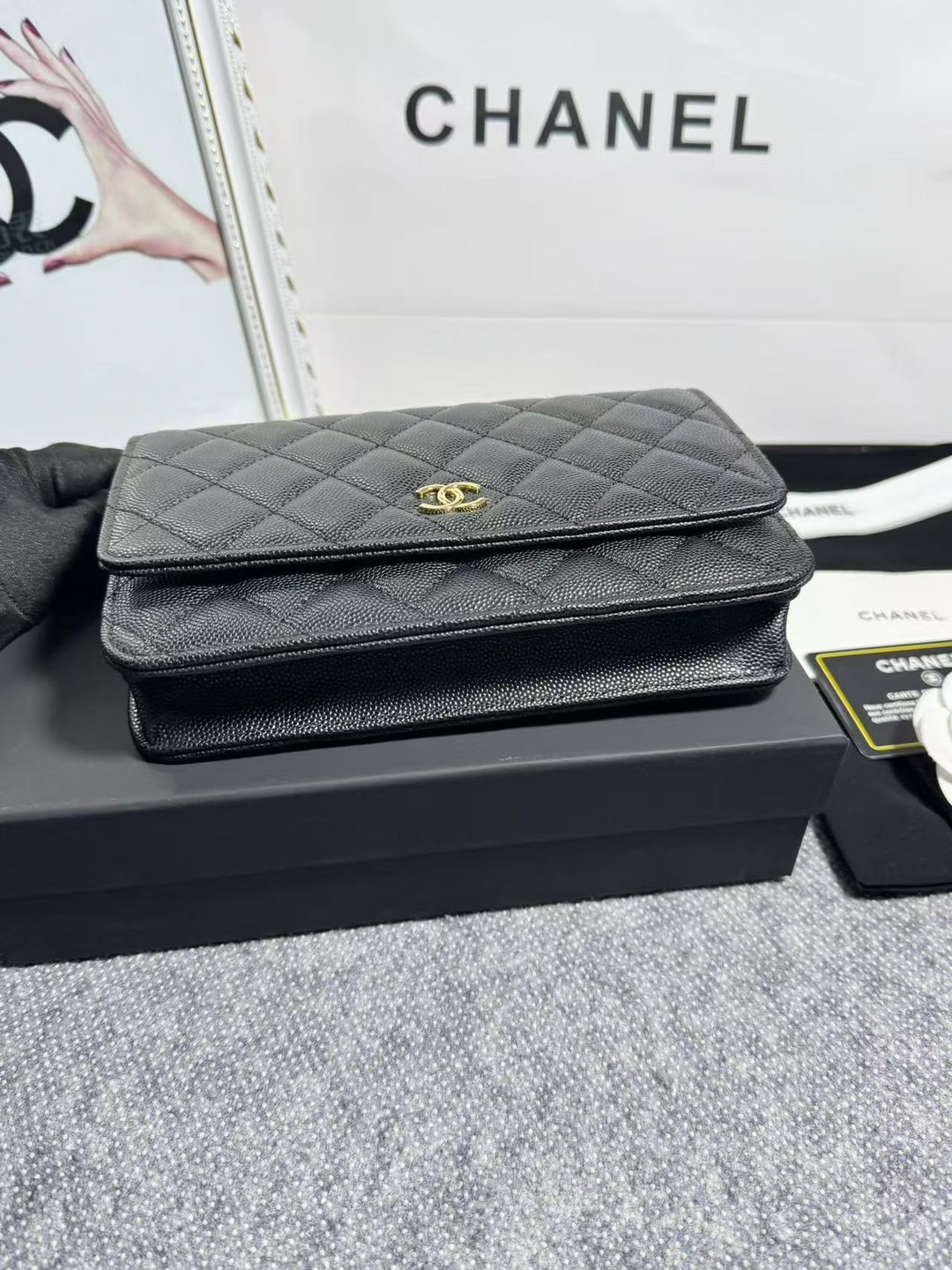 ap-2298  Chanel  链子钱包 肩带却是由双c  coco标志性logo拼接而成 炒鸡有特色