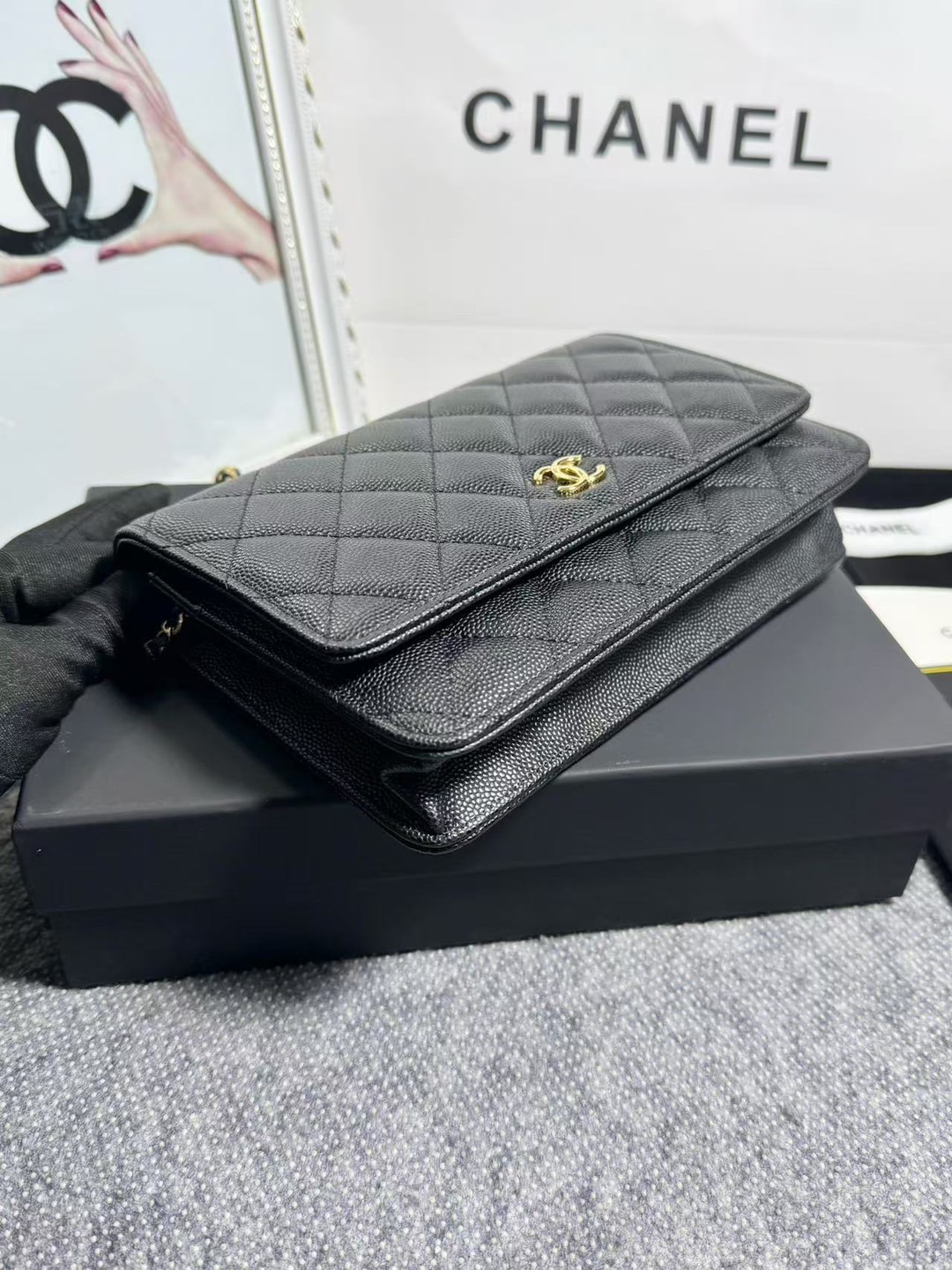 ap-2298  Chanel  链子钱包 肩带却是由双c  coco标志性logo拼接而成 炒鸡有特色