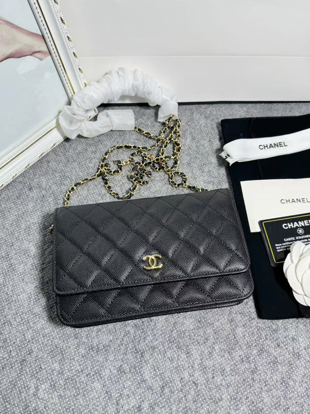 ap-2298  Chanel  链子钱包 肩带却是由双c  coco标志性logo拼接而成 炒鸡有特色
