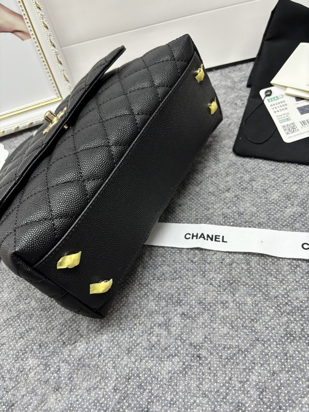 23p Chane1 型号 92990 𝑐𝑜𝑐𝑜 ℎ𝑎𝑛𝑑𝑙𝑒 口盖手提包 当季辣子鸡 炒鸡nice ，