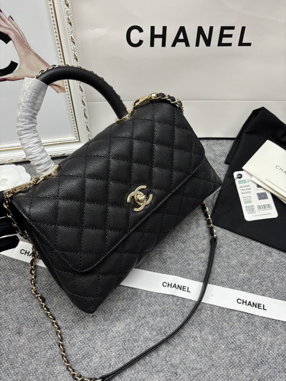 23p Chane1 型号 92990 𝑐𝑜𝑐𝑜 ℎ𝑎𝑛𝑑𝑙𝑒 口盖手提包 当季辣子鸡 炒鸡nice ，