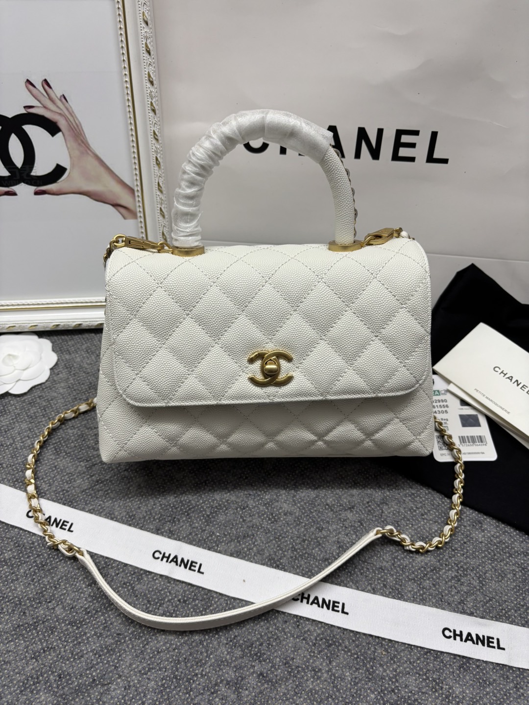 23p Chane1 型号 92990 𝑐𝑜𝑐𝑜 ℎ𝑎𝑛𝑑𝑙𝑒 口盖手提包 当季辣子鸡 炒鸡nice ，