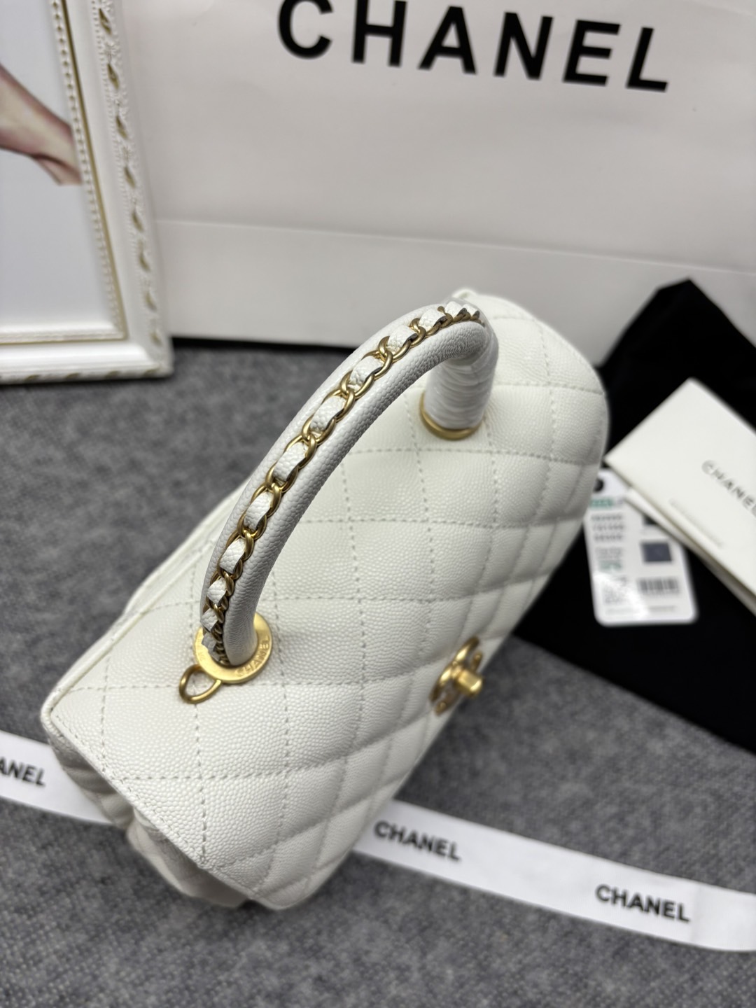23p Chane1 型号 92990 𝑐𝑜𝑐𝑜 ℎ𝑎𝑛𝑑𝑙𝑒 口盖手提包 当季辣子鸡 炒鸡nice ，