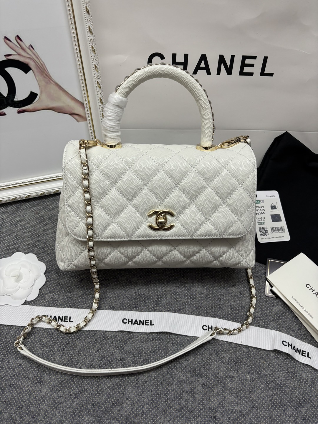 23p Chane1 型号 92990 𝑐𝑜𝑐𝑜 ℎ𝑎𝑛𝑑𝑙𝑒 口盖手提包 当季辣子鸡 炒鸡nice ，