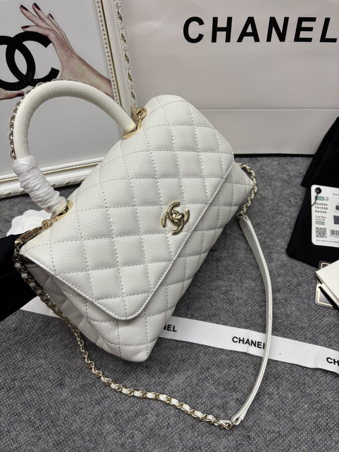 23p Chane1 型号 92990 𝑐𝑜𝑐𝑜 ℎ𝑎𝑛𝑑𝑙𝑒 口盖手提包 当季辣子鸡 炒鸡nice ，