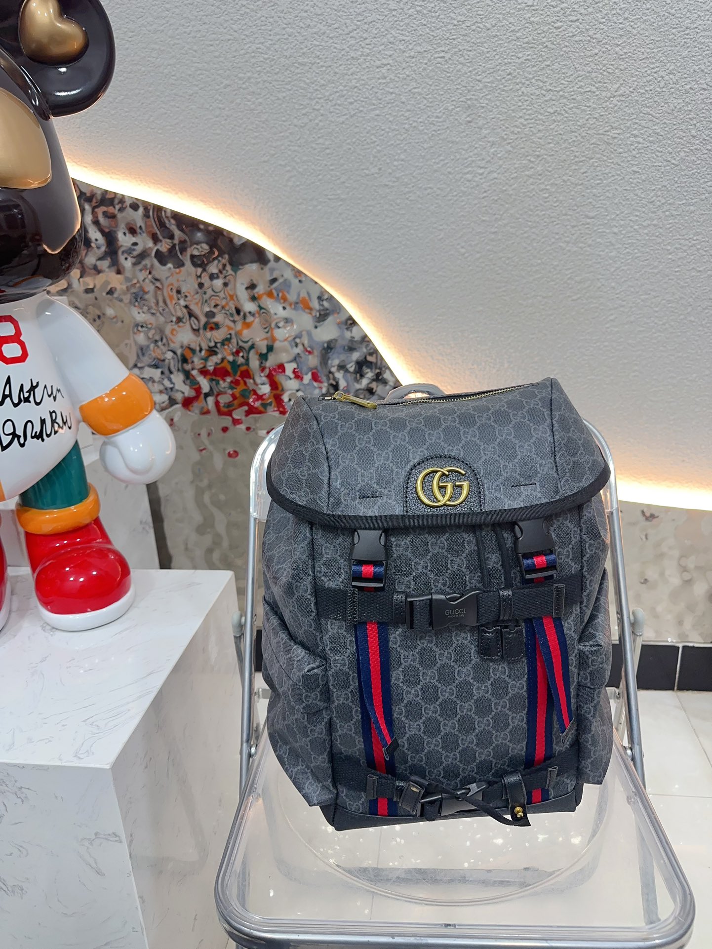 So kaufen Sie Replcia
 Gucci Taschen Rucksack Drucken