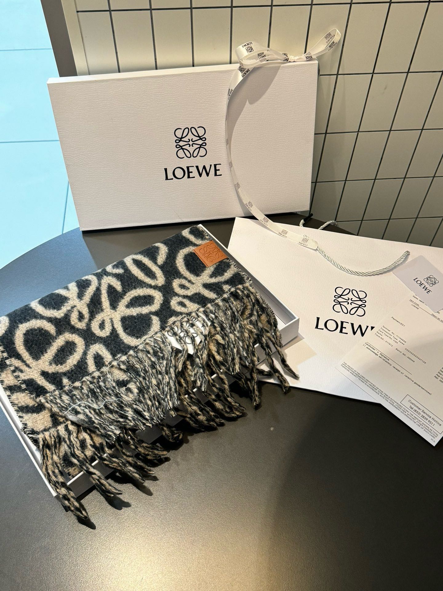 העתק מעצבים באיכות גבוהה
 Loewe צעיף מתפשט וול. אוסף חורף