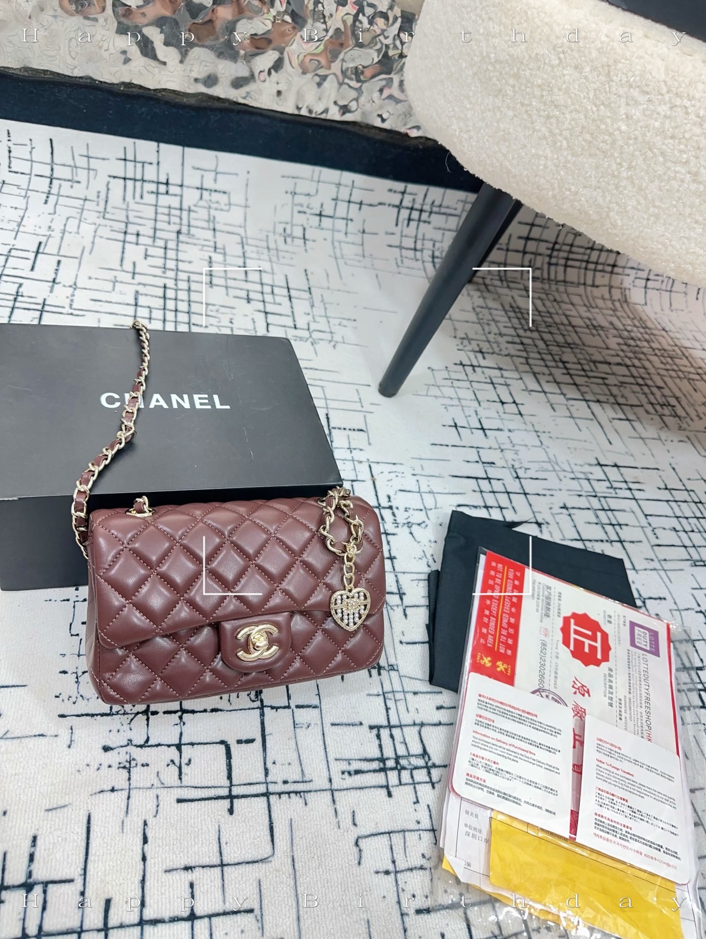 Queenxuan New Product Recommendation | 248 Duty-free Shop Packaging | Chanel Chanel's New Portable Chain Bag Shows The Most Beautiful You At All Times. It Can Be Carried In The Hand, On The Shoulder, Or Across The Body, Showing Off The Elegance Of A Woman. It Is A Super Versatile Casual Chain Bagsize 20 13