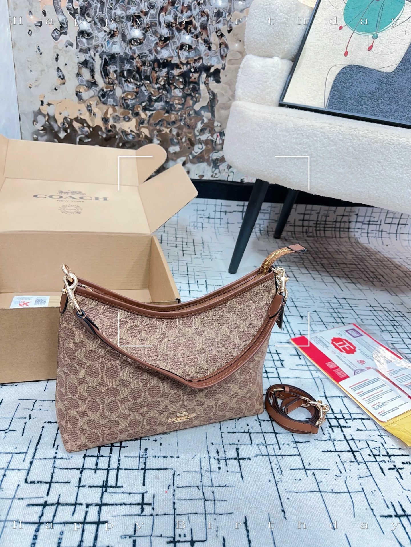 Queenxuan New Product Recommendation | P188 | Coach Tote Bags Are Not Only Good-looking But Also Good-looking. The Tote Bags Are Simple In Shape And Easy To Use. The Key Is That They Are Super Good-looking, Lightweight, Colorful And Strong. It Becomes The Most Popular Fashion Item On The Street In Minutes Size: 28 21
