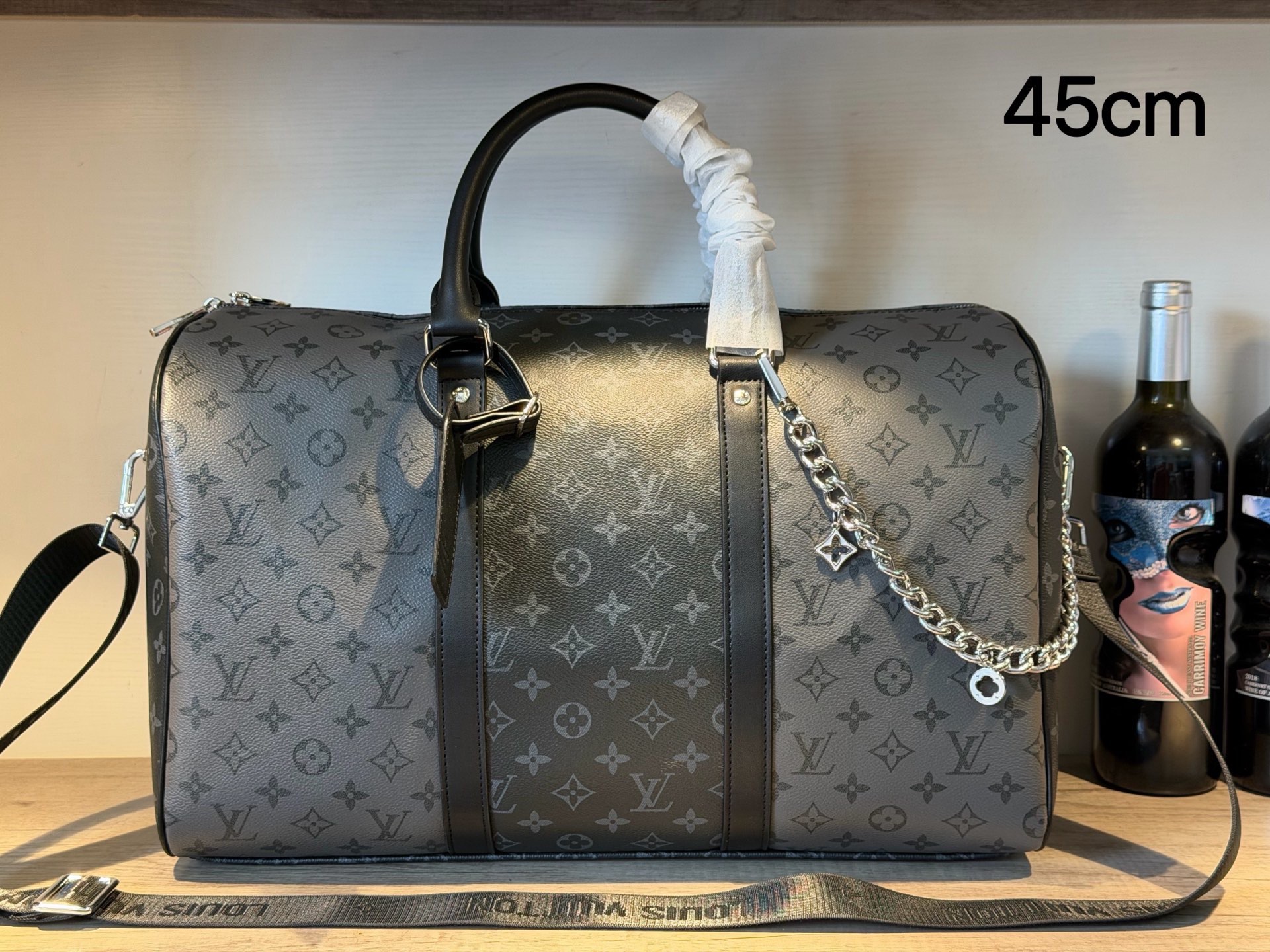 Queenxuan New Product Release | P218 Chain Additionally 10 Box Additionally 10 | Lv Top Quality Practical And Versatile Fashion Travel Bag, Luggage Bag, Large Cross-body Bag, Counter Pvc Environmentally Friendly Material, Black Webbing Adjustable Strap, With Metal Buckle White Metal Logo Letter Details, Zipper Inner Bag And Smartphone Bag, Inner Lining With Hidden Grid Pouch, Black Nylon Lining With Customs Sticker + Invoice | Size: 45cm | Item No.: 3699