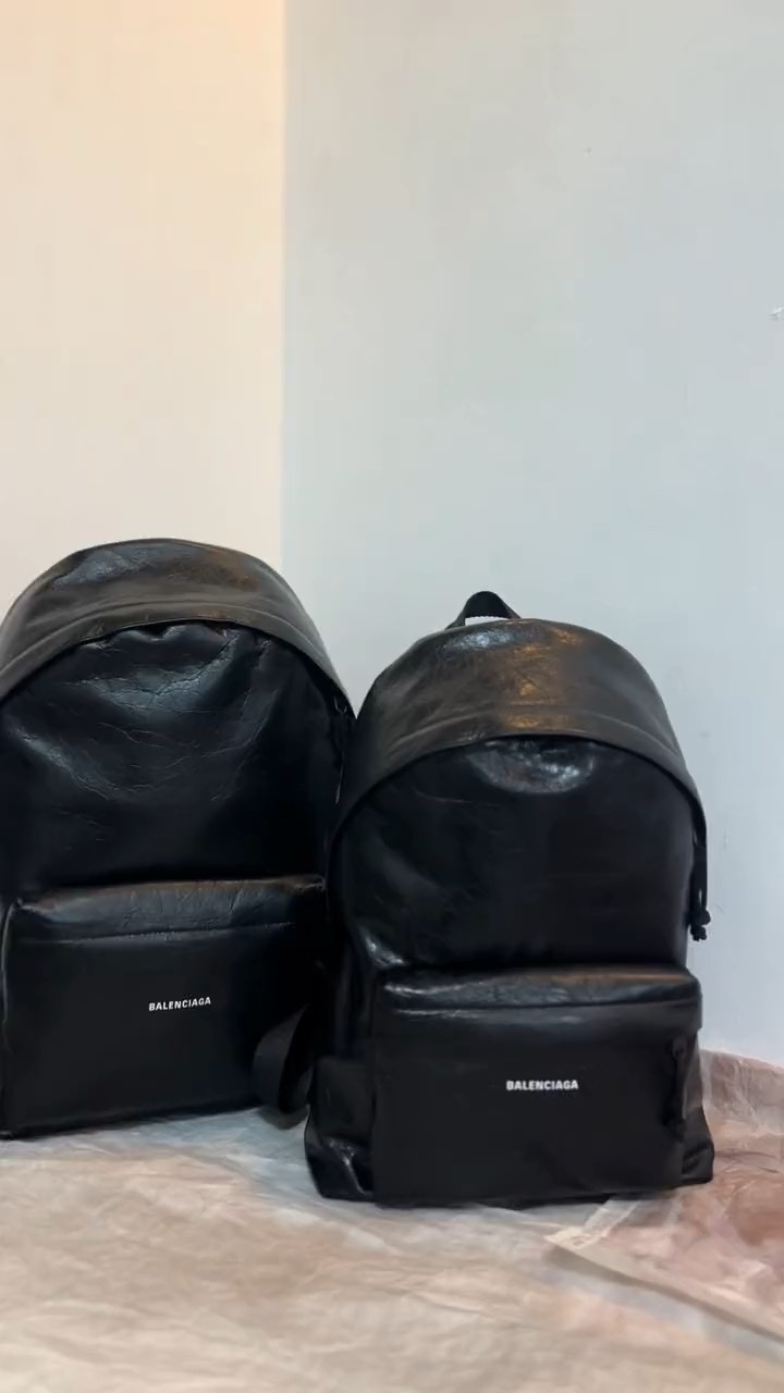 Balenciagas hot model Balenciaga explorer backpack
