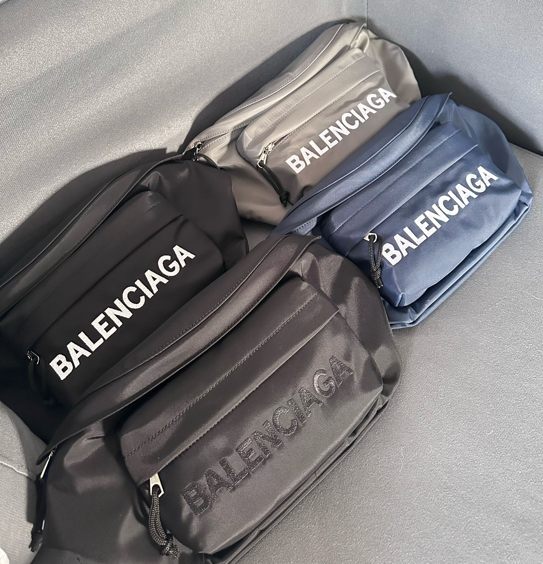 Balenciaga 4color canvas models in stock