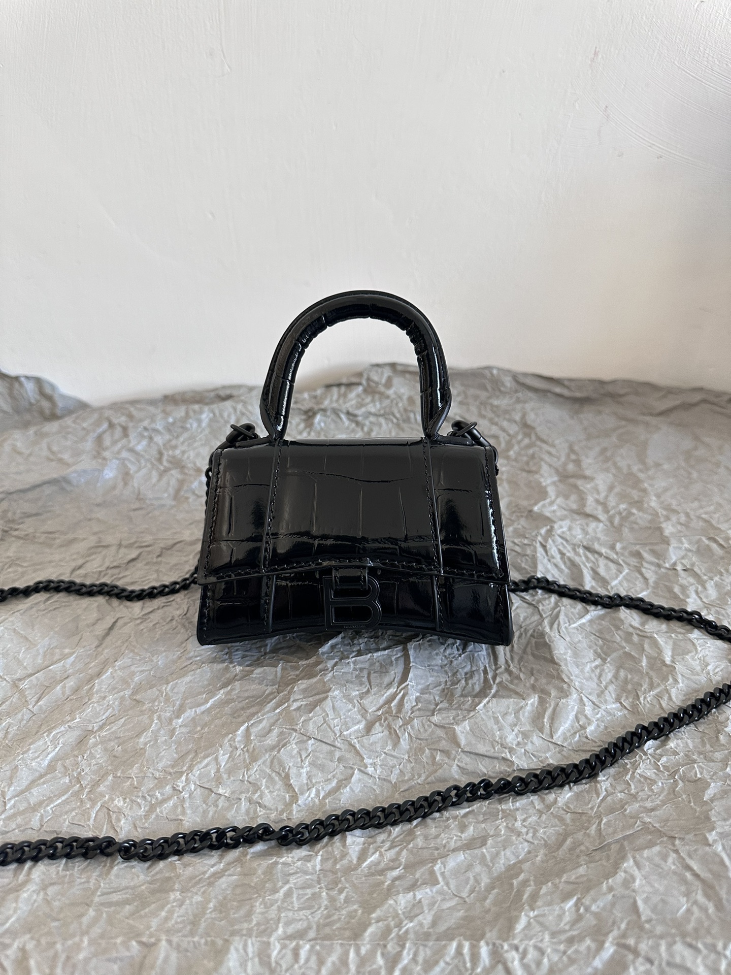 Hourglass bag crocodile pattern lipstick bag Nano super mini black buckle chain