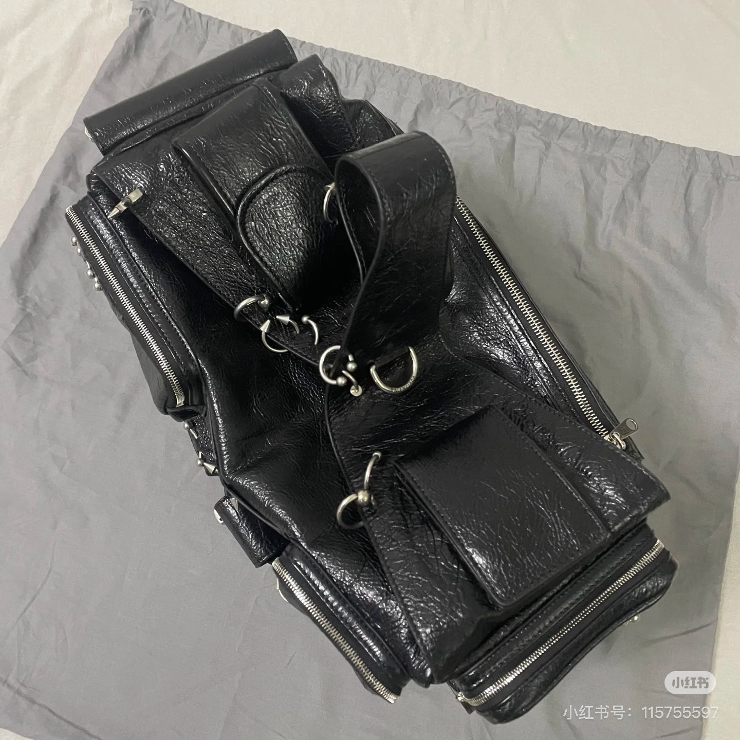 Balenciaga Style Black Leather Bag style reference detail image 6 from source 776300