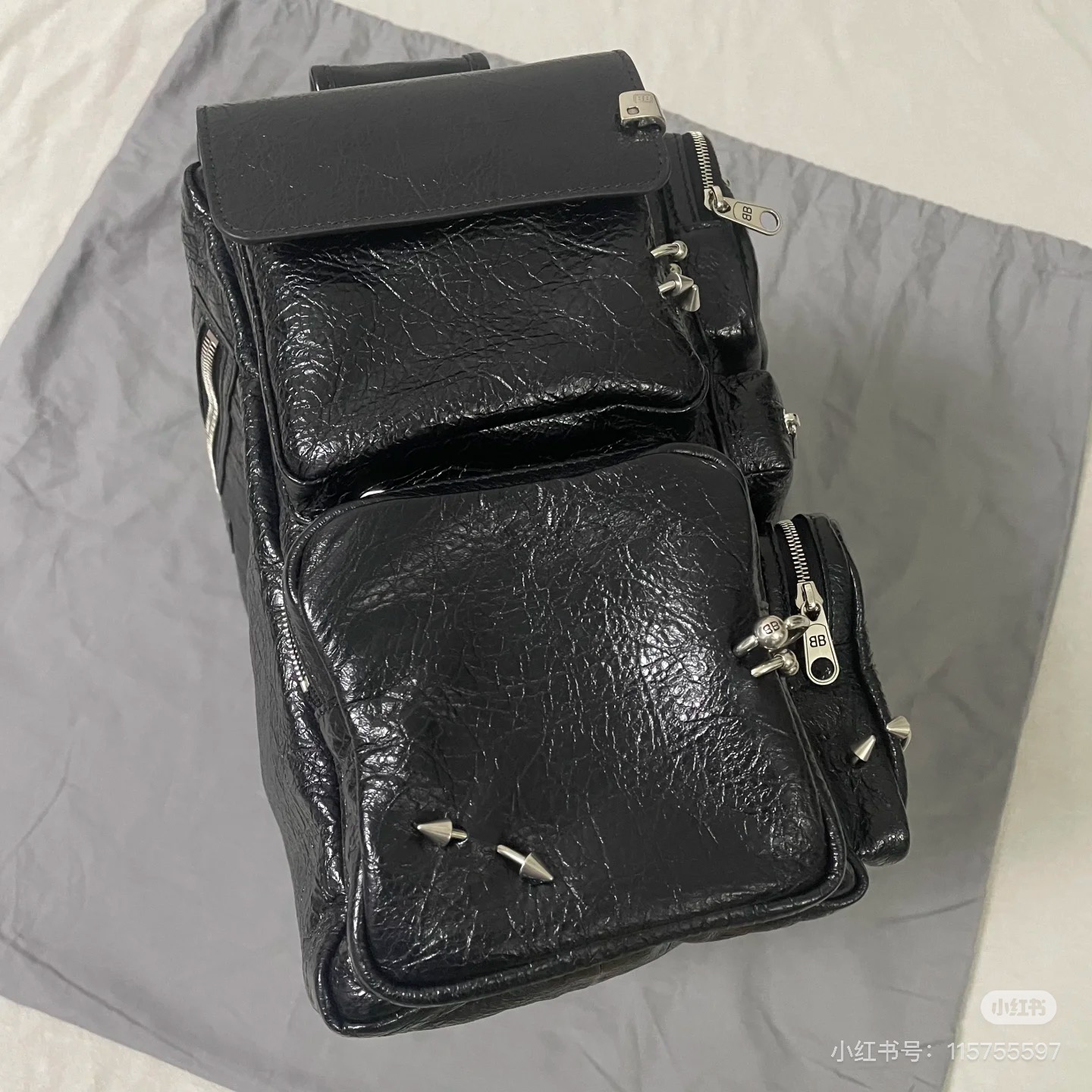 Balenciaga Style Black Leather Bag style reference detail image 3 from source 776300