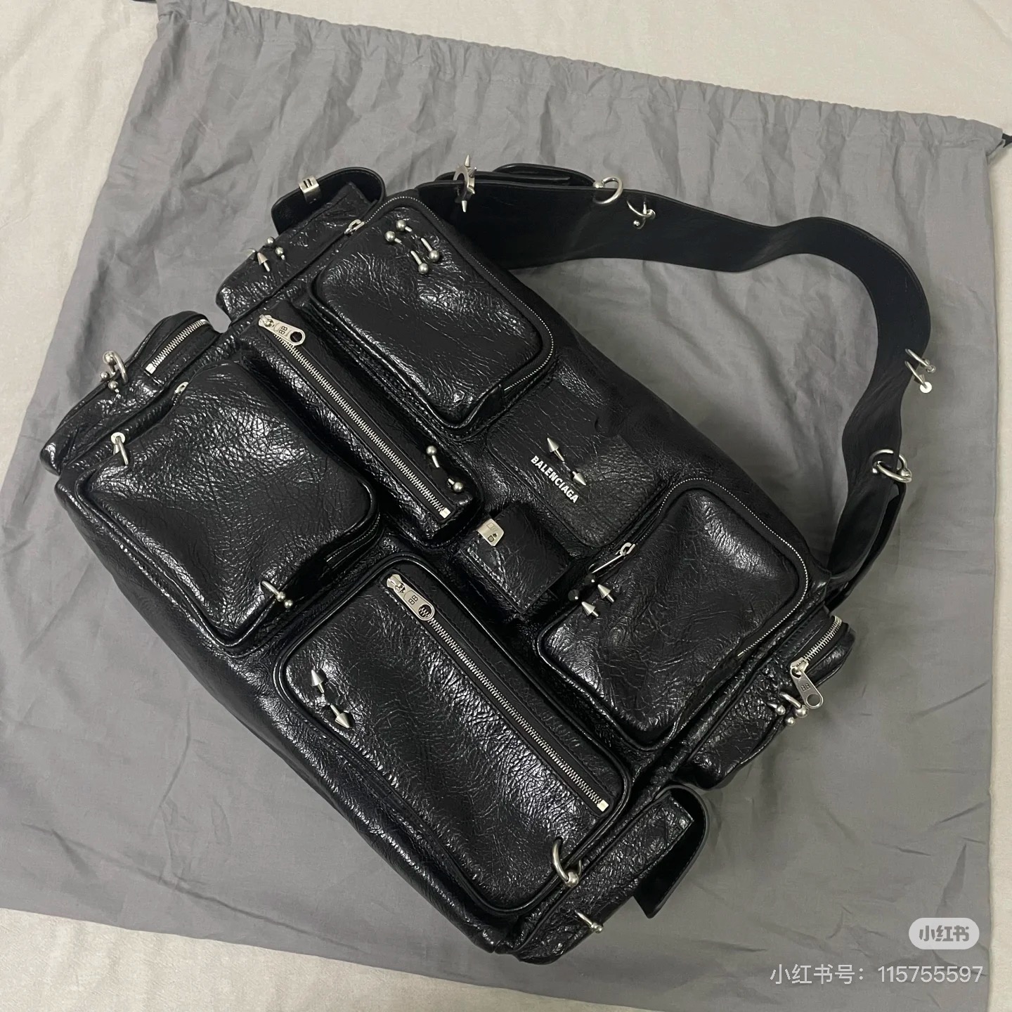 Balenciaga Style Black Leather Bag style reference detail image 1 from source 776300