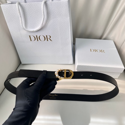 DIOR Black Leather Belt with Pearl CD Buckle, 2.5cm Width, Gift Packaging 1 DIOR Black Leather Belt with Pearl CD Buckle, 2.5cm Width, Gift Packaging