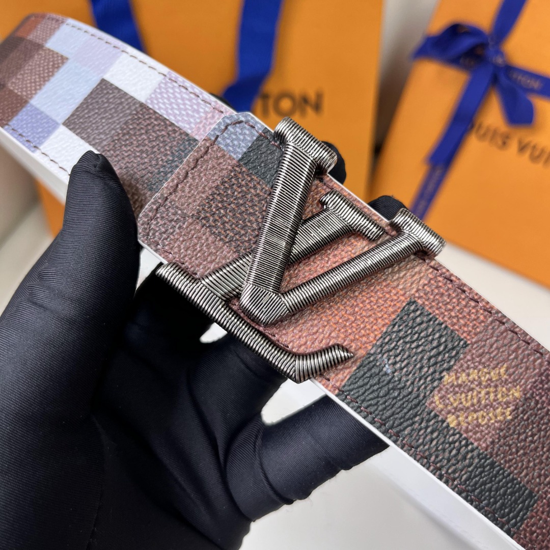 Louis Vuitton Mosaic Pattern Belt | 4cm Width, Reversible, Calf Leather 3 o 1ier4u7ds1jhcg5jpno1tc594816