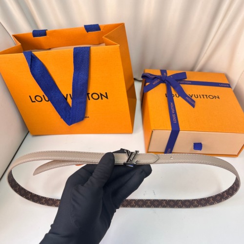 Louis Vuitton Reversible Leather Belt, 1.5cm Width, Iconic Design
