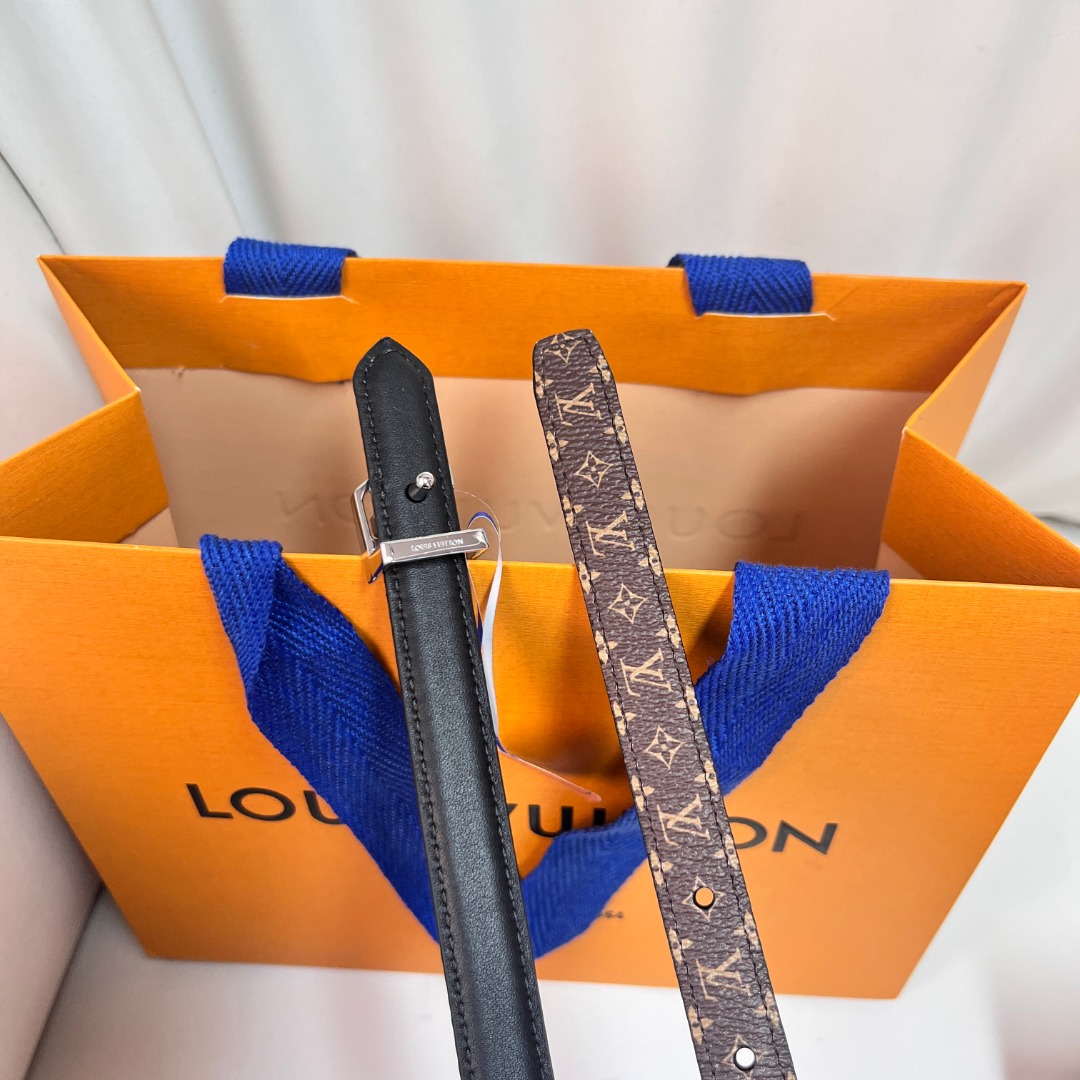 Louis Vuitton 1.5cm Reversible Monogram Belt,Adjustable,Timeless Design 4 o 1if1thnte1oogsako0m114csvv4m