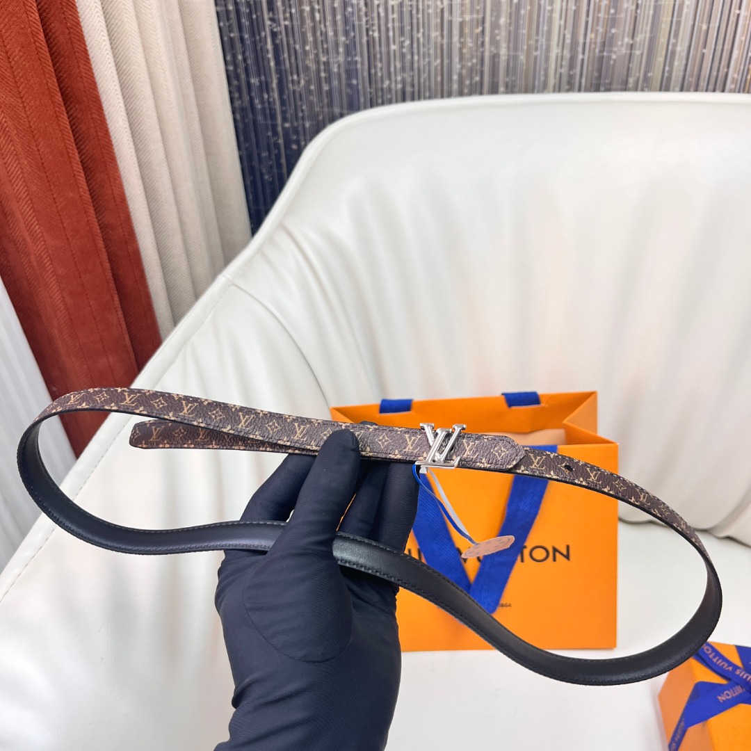 Louis Vuitton 1.5cm Reversible Monogram Belt,Adjustable,Timeless Design 6 o 1if1thntf11vm1i6877moku1icq4o