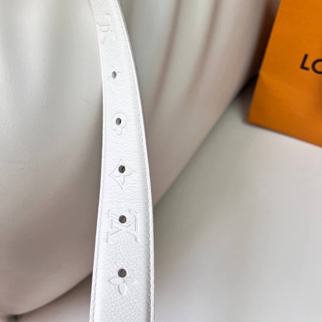 Louis Vuitton Women's Monogram Canvas Belt with Flower Buckle, 3 cm Width 8 o 1ifrp379vd3hisal7mjir44u42