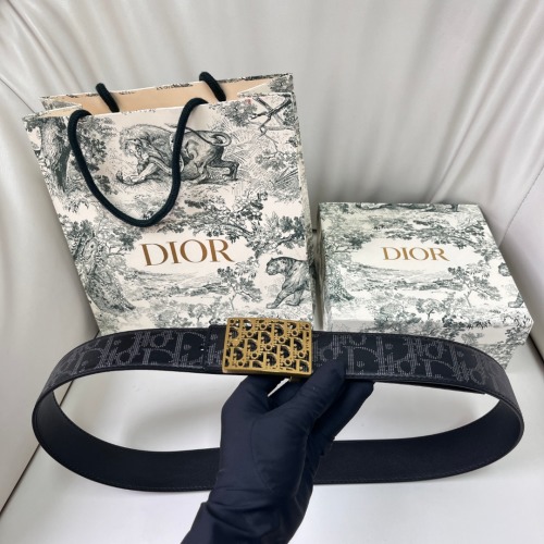 Ceinture Dior à boucle CD, cuir noir et finitions dorées, largeur 3.4cm 1 Ceinture Dior à boucle CD, cuir noir et finitions dorées, largeur 3.4cm