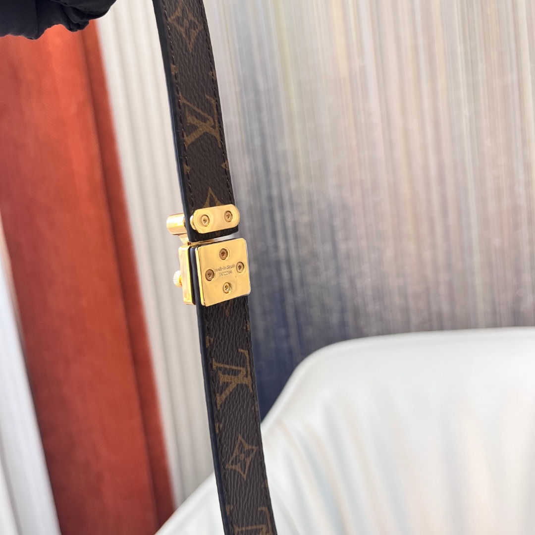 Louis Vuitton Women's Belt with Adjustable Buckle - Gold, 2.0cm Width 6 o 1igb91lv51mvcvkt16f01q3s1s2k5t
