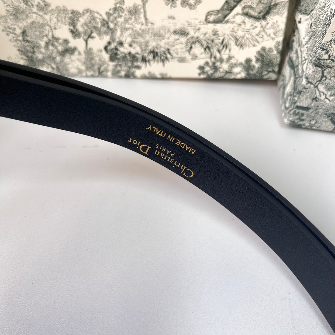 Dior Women's 1.5cm Black Leather Belt with Gold-Tone Buckle 4 o 1ihmv4fc21k8l1t8tuq97uj1akp3