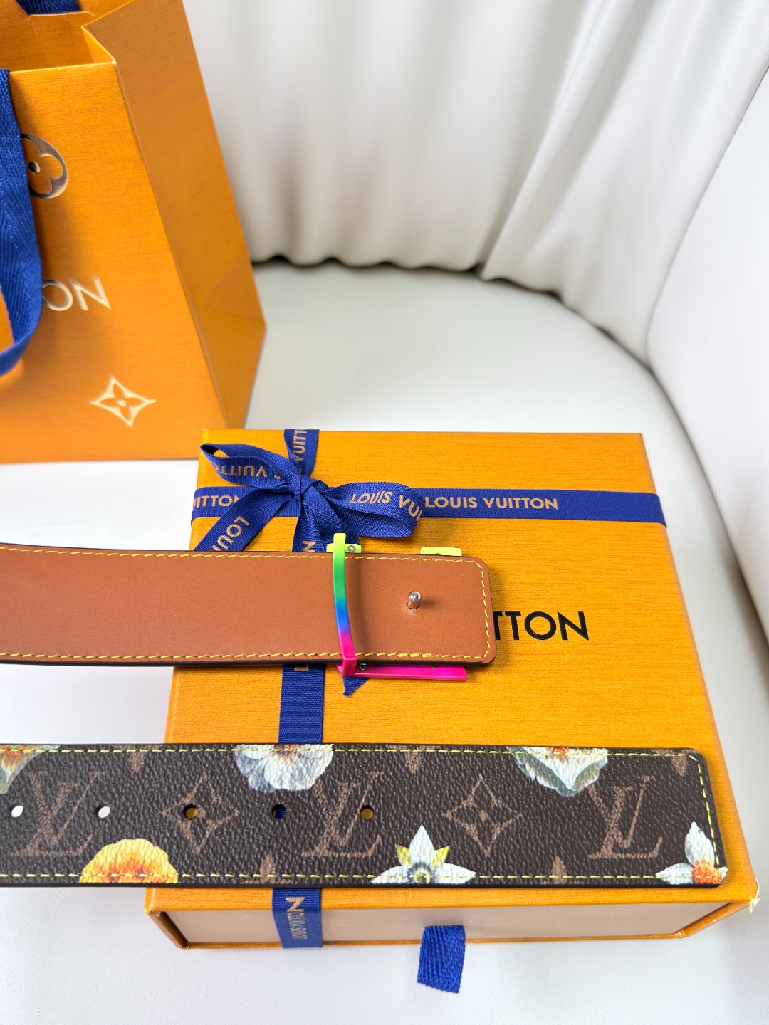 Ремень мужской Louis Vuitton с цветочным принтом
