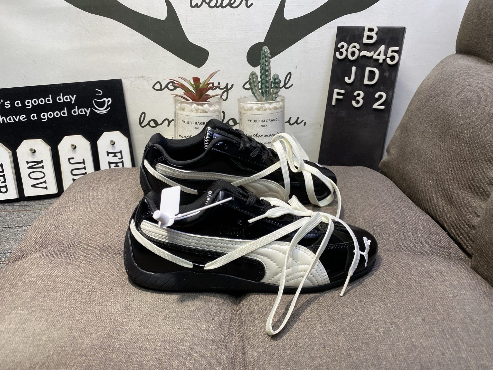 🈴2 💰80真标半码
Rosé x PUMA彪马 Speedcat 薄底赛车德训 舒适百搭生活休闲鞋