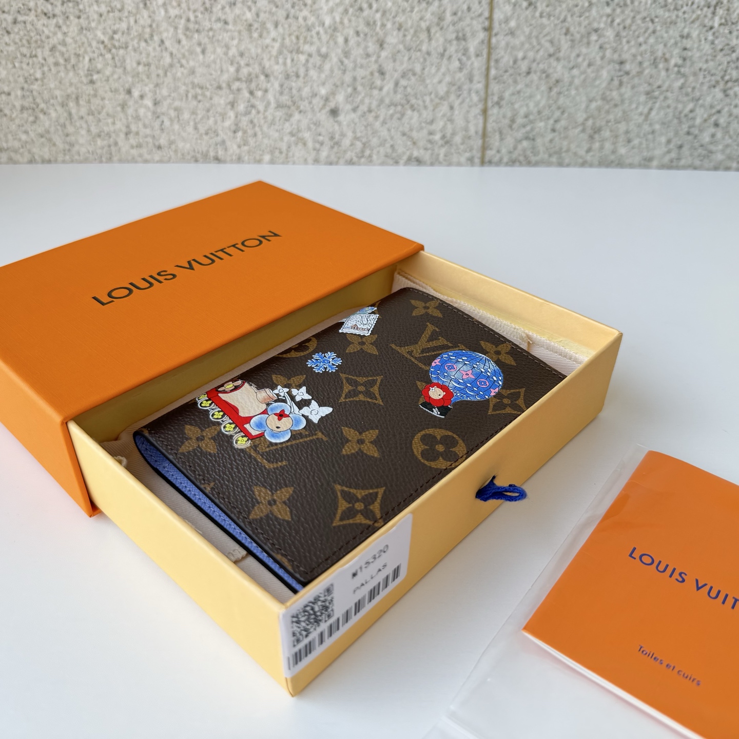 【顶级原单】M15320护照👏🏻👏🏻从“Vivienne冬季假期